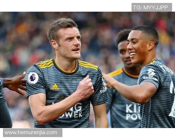 天空体育记者称罗杰斯正与维拉深入谈判续约合同至2031年